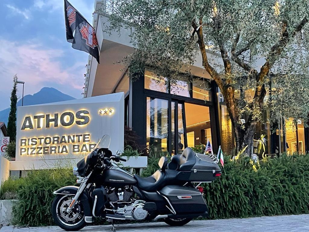 Athos Hotel Riva del Garda Exterior foto